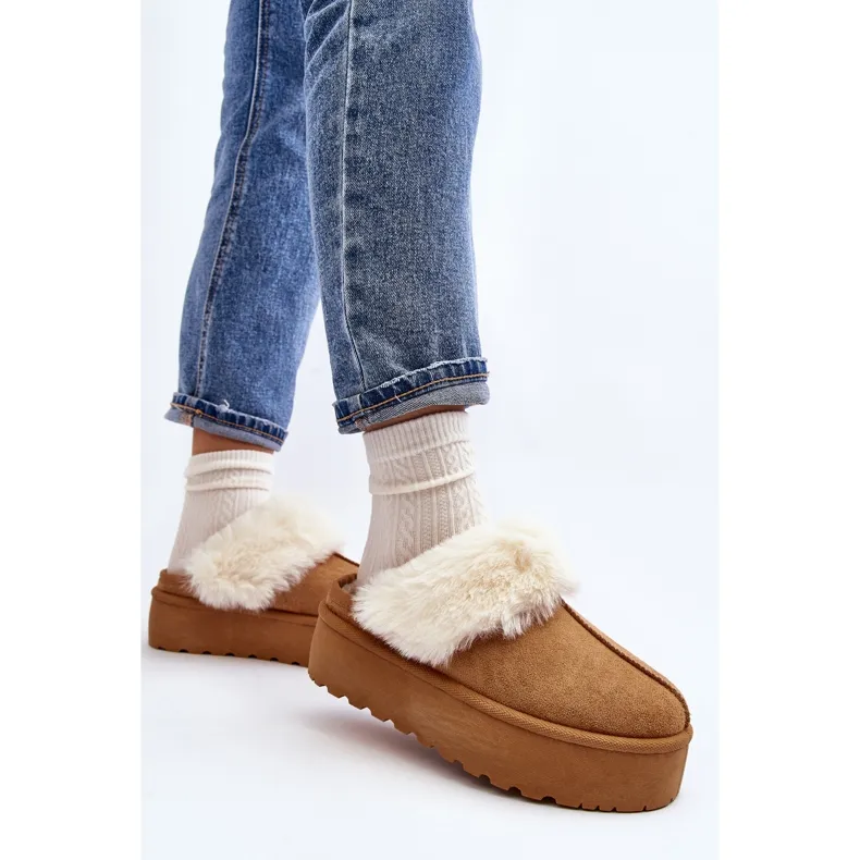Camel Starlyn women's snow boots with thick brown sole