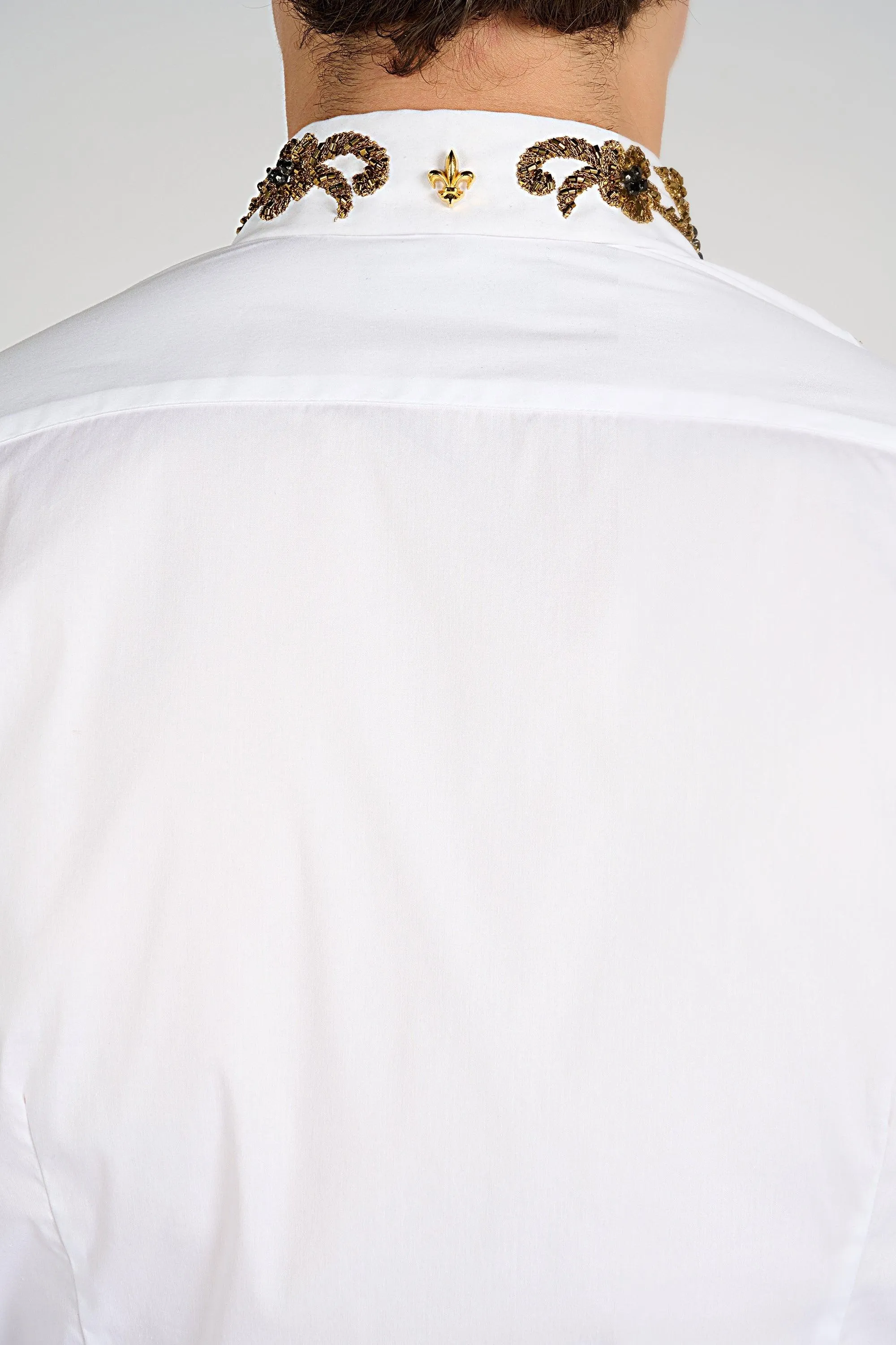 CHEMISE A COL BRODE