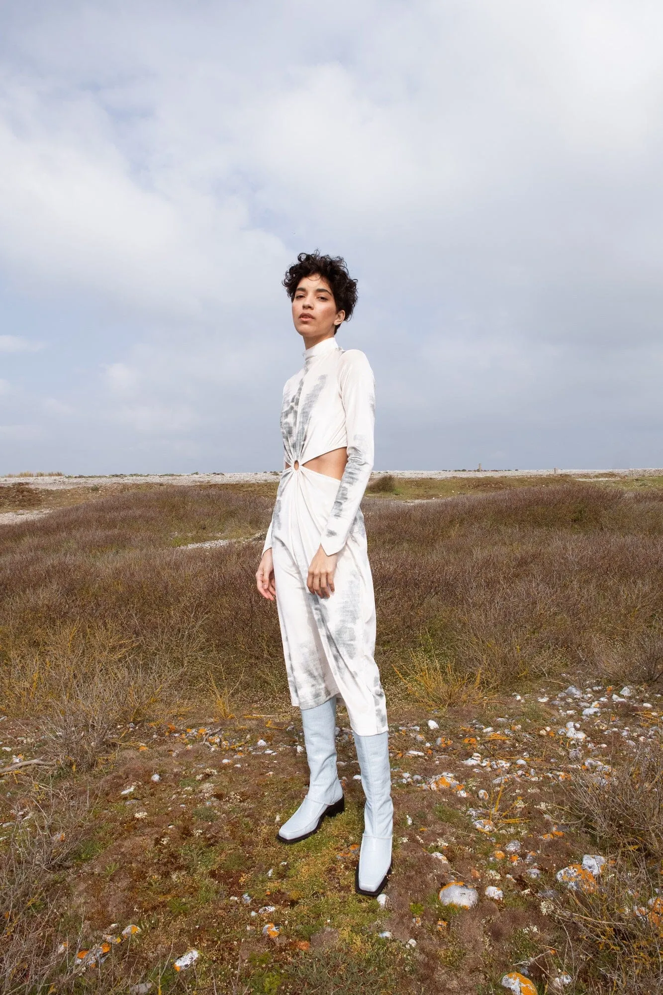 ISERAN - Bottes hautes talon et bout carré en cuir effet croco Bleu