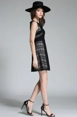 Robe évasée pour femme avec empiècement côté dentelle