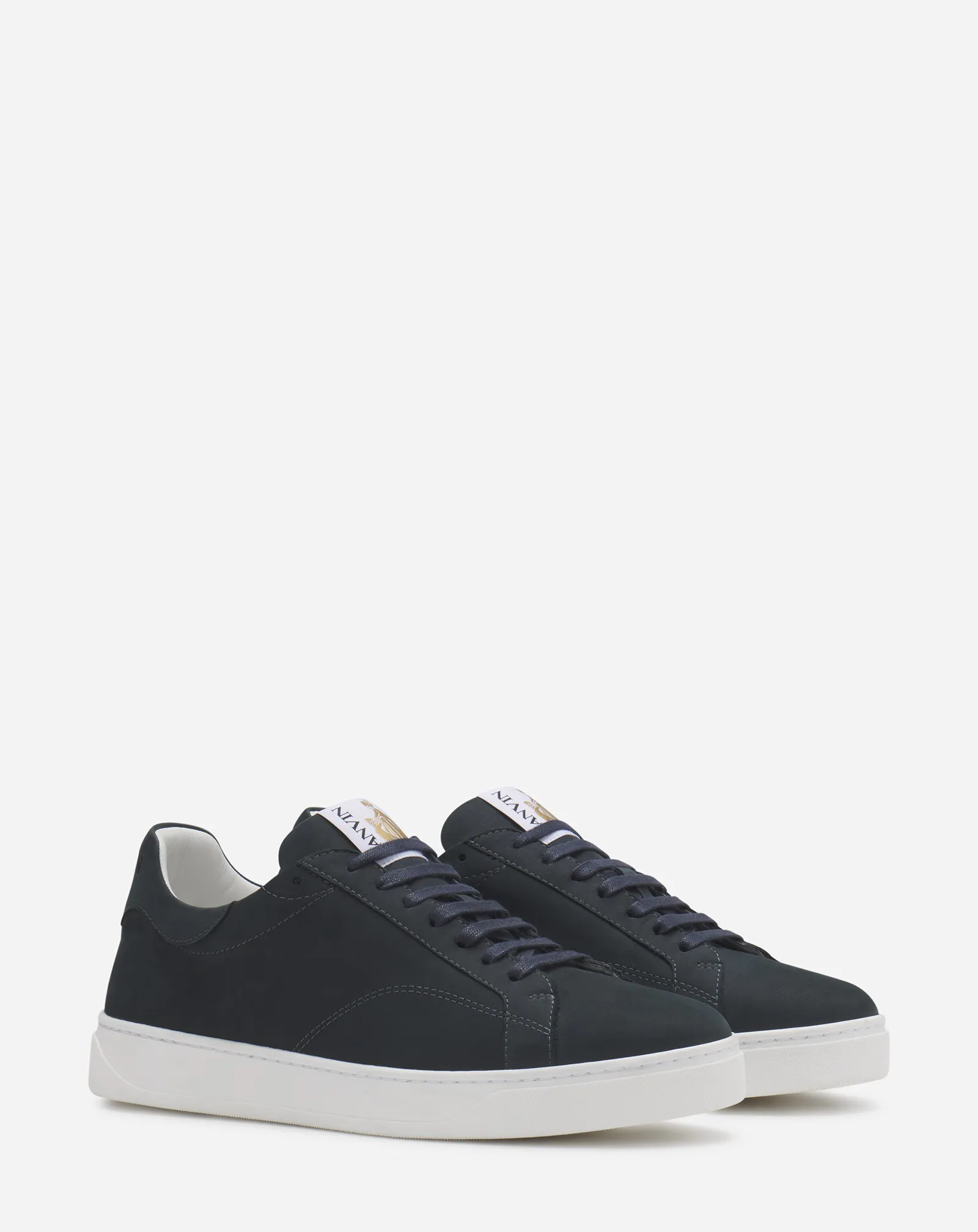 DDB0 suede sneakers